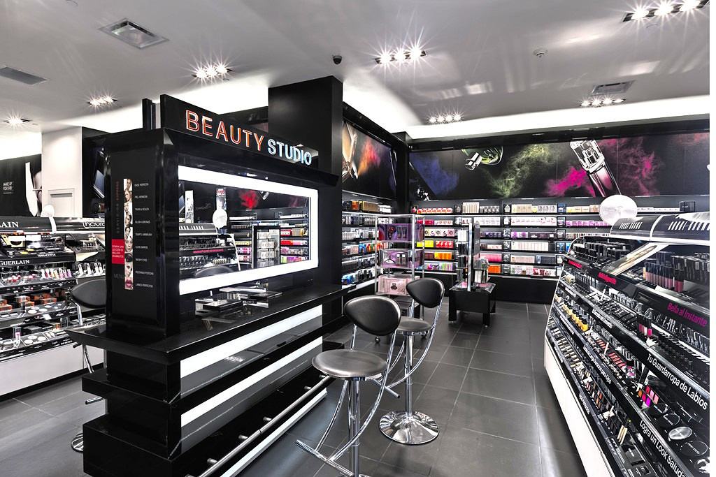 假冒化妆品品牌案例,伪劣化妆品加工厂