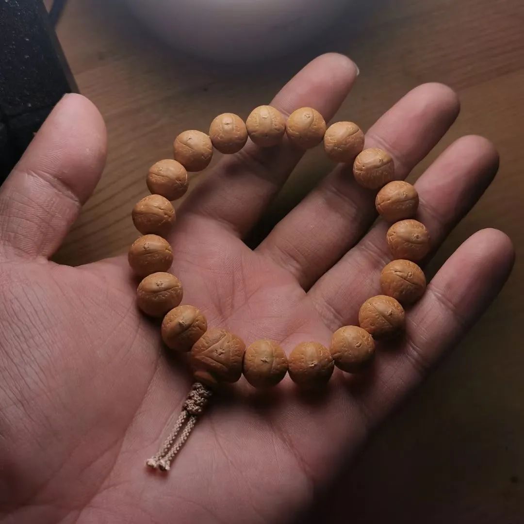 星月手串单圈多少颗对照表,女士单圈戴多大珠子手串合适