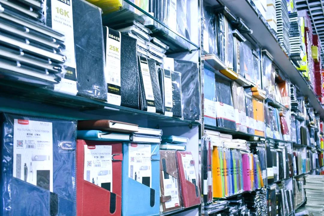 逛遍乌鲁木齐,逛遍全球便宜文具店