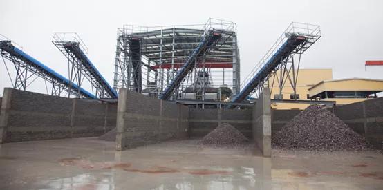 碎石料基础知识,碎石给料机料仓