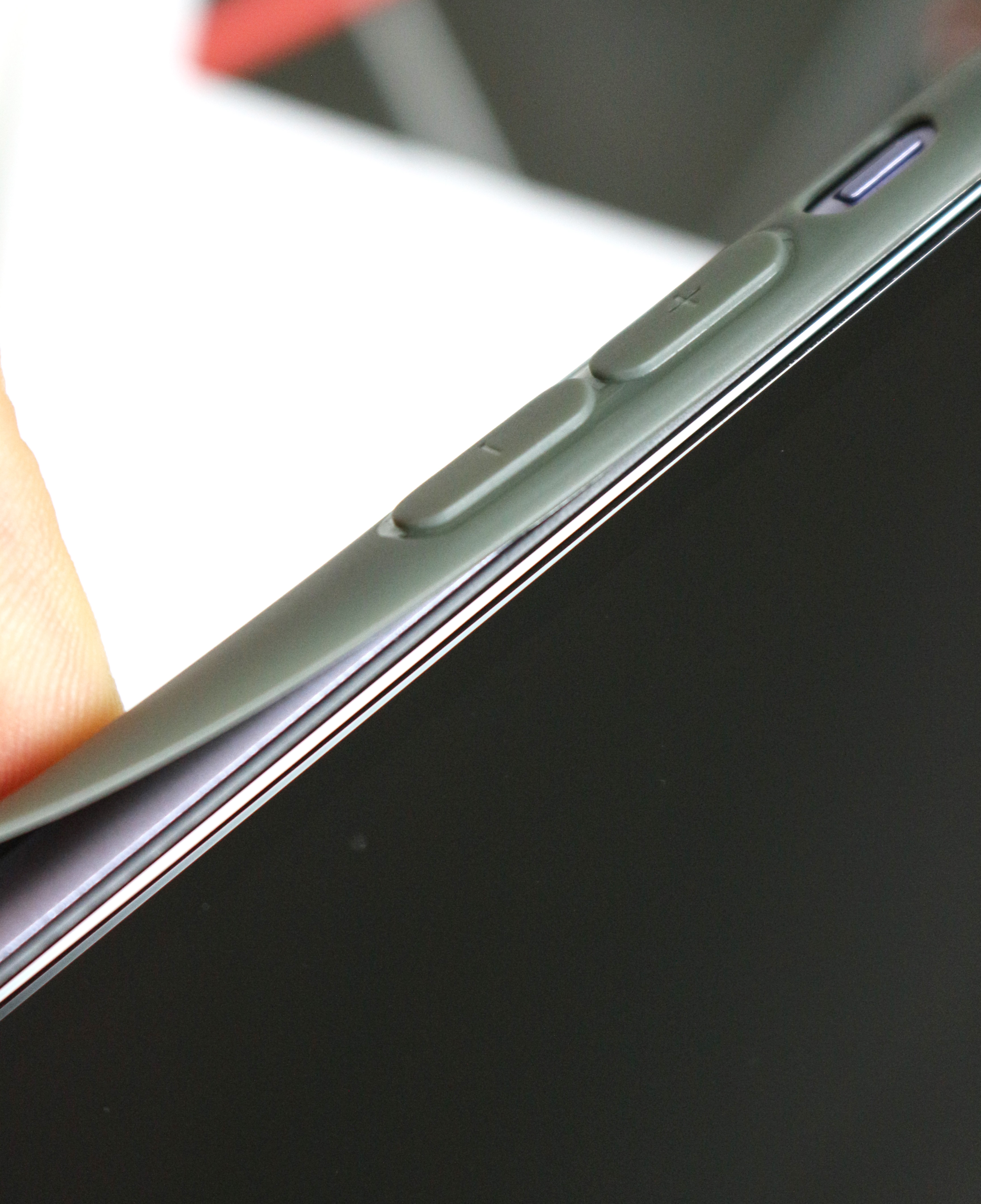 iphone11有没有真正的全屏钢化膜,买iphone11不送什么配件