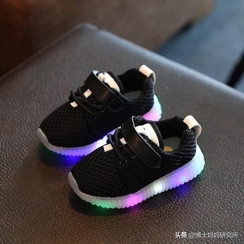 宝宝鞋不建议穿哪几种,哪种鞋子不适合宝宝穿