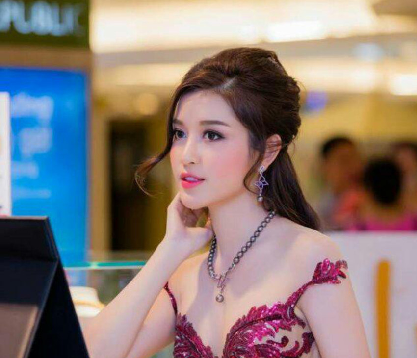 越南30-40岁女明星都有谁,越南最美的女明星