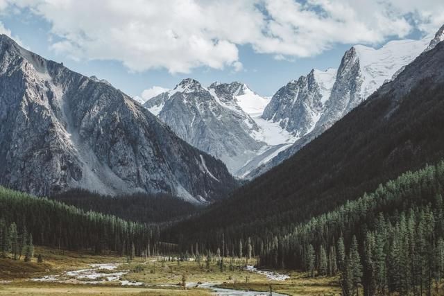 李商隐美到极致的诗句,李商隐的诗细雨