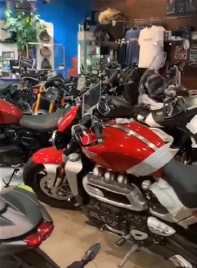 史上最大三缸2500cc凯旋,三缸凯旋火箭机车