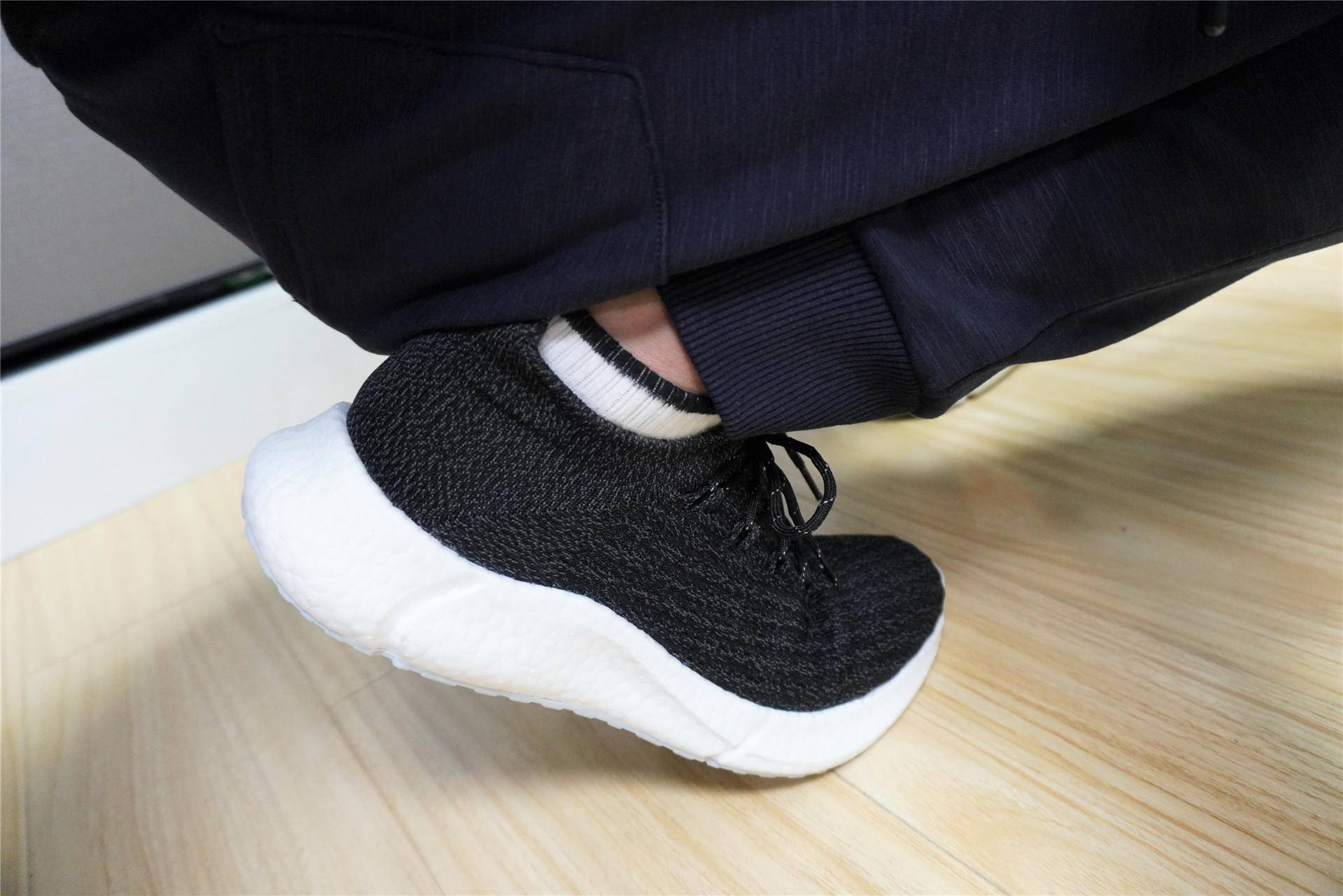 穿一双贼轻的鞋跑步是什么体验？FREETIE云弹轻跑鞋开箱