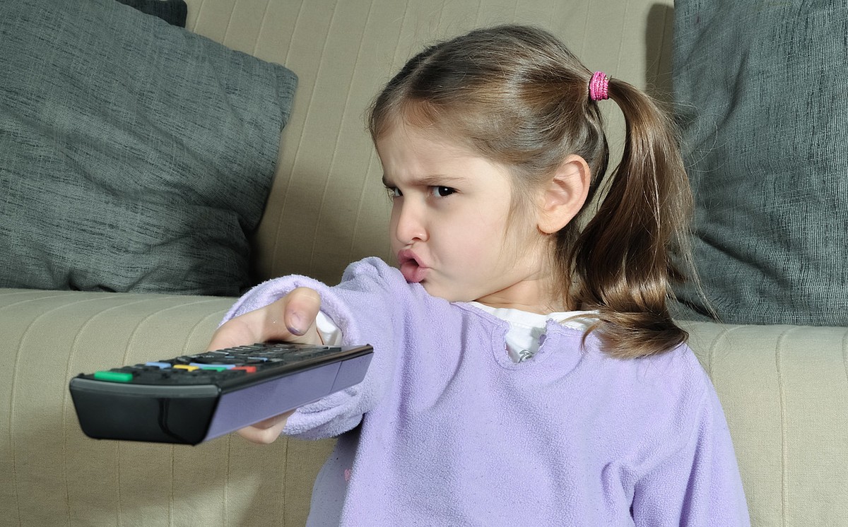 小孩长期看电视对孩子有影响吗,长期看电视对孩子有什么影响吗