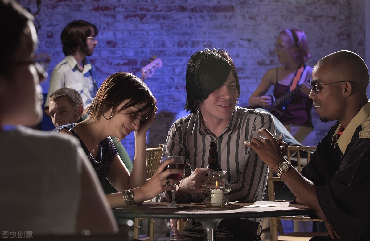 日本的夜店舞曲,日本的夜店大致的样子