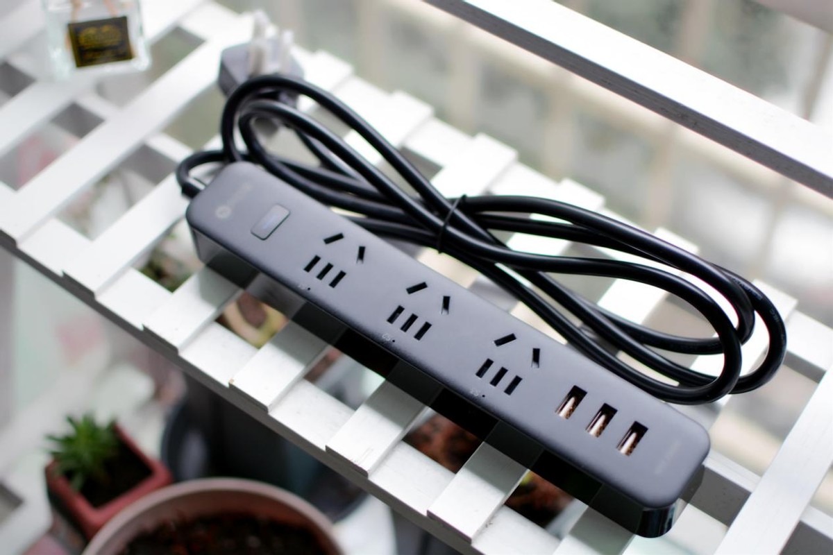 向日葵远程开机插座拆解,向日葵智能插线板设备分享