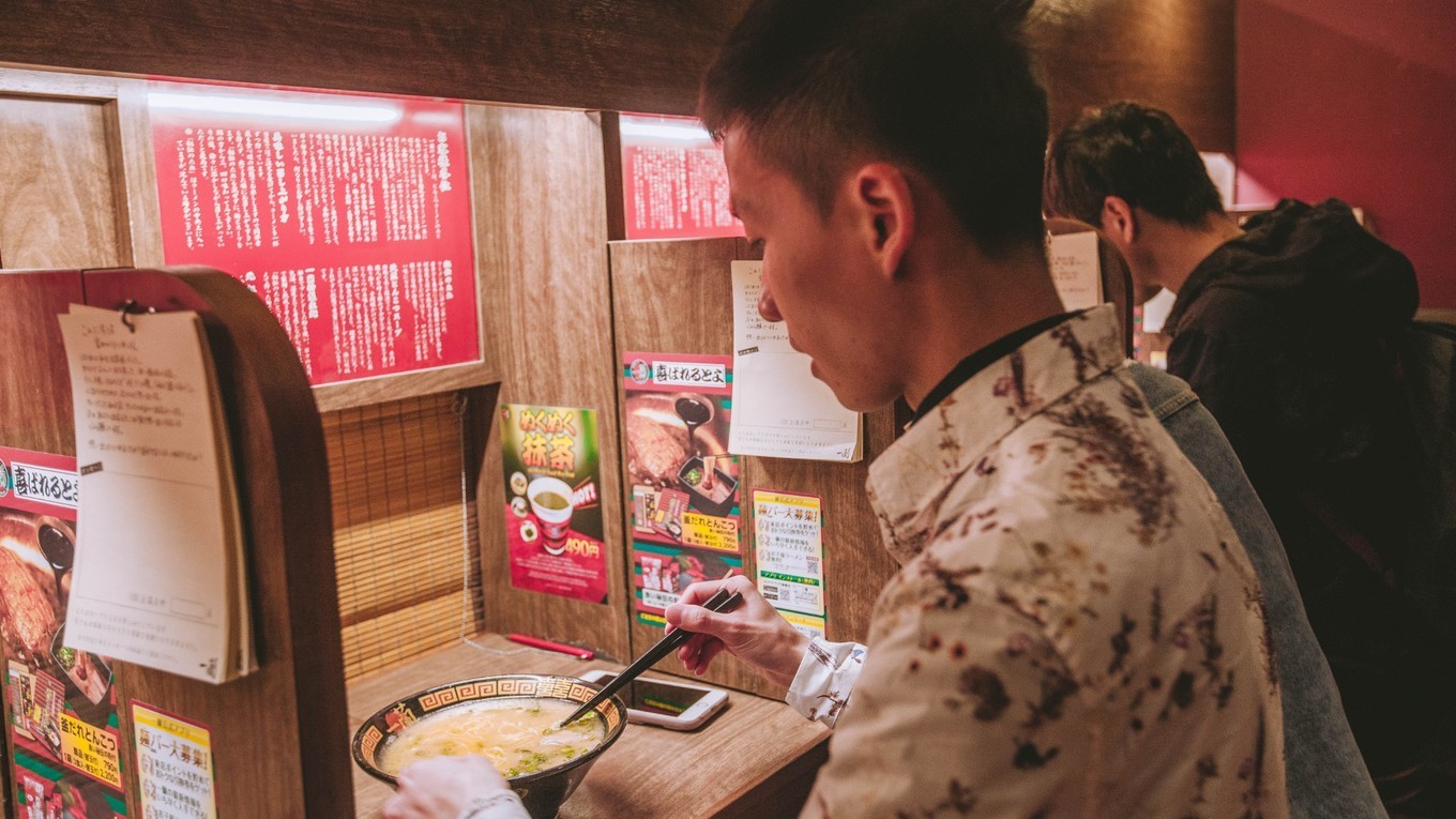 大阪热闹的地方,大阪哪个商场比较好