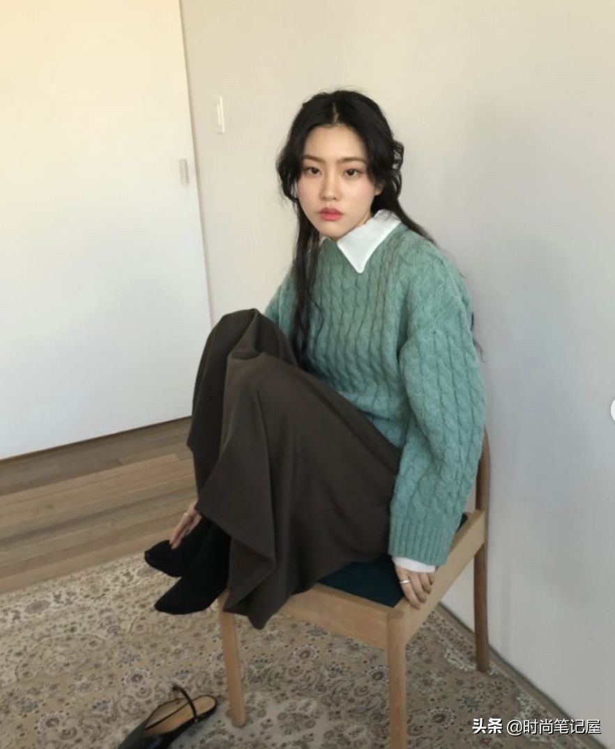 爆款撞色慵懒风毛衣穿搭,毛衣衬衫外套长款慵懒风穿搭
