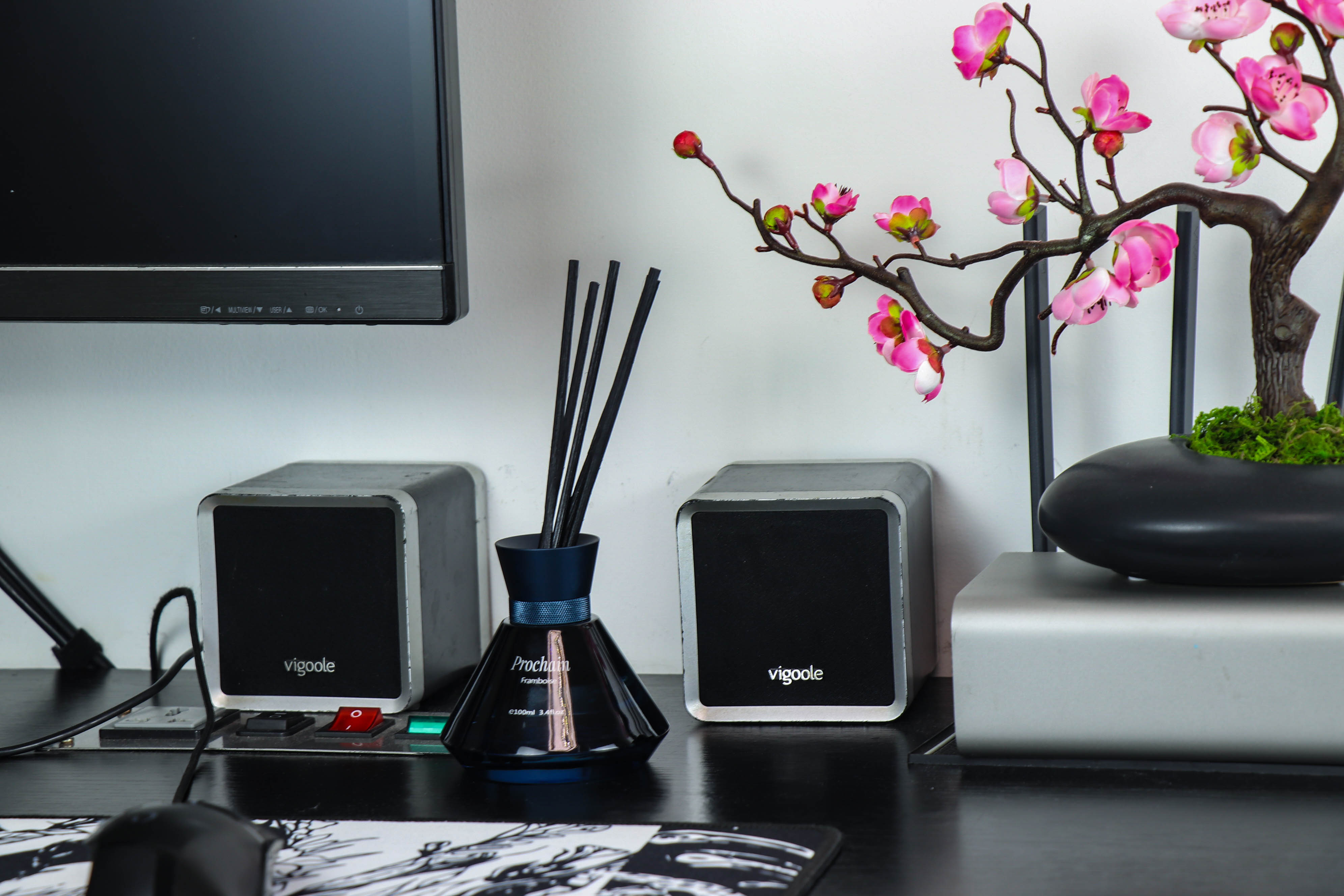 外形很绅士，满屋都香了。使用Prochain花园藤条无火香薰