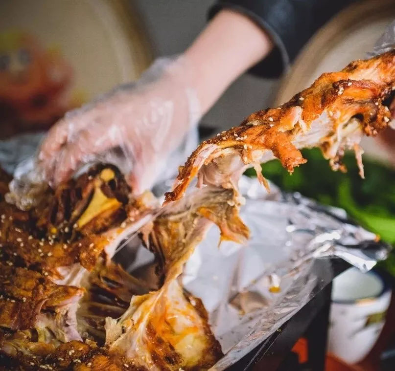 去内蒙吃烤全羊去哪里,自驾坝上烤全羊