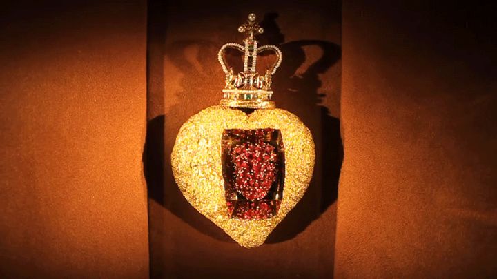 会动的珠宝:当珠宝超脱现实,你会看到怎样玄幻的世界?