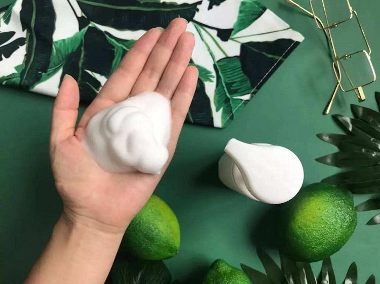 白富美就得靠补水!只知道敷面膜可不一定能得到好的效果