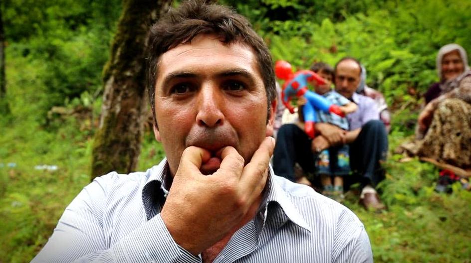 用手指也能吹口哨,用手指就能吹的口哨