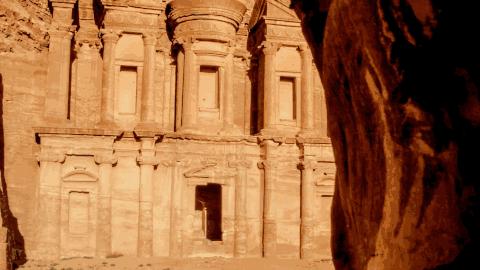 各国的钱和人民币比例,哪些国家的钱和中国人民币值钱