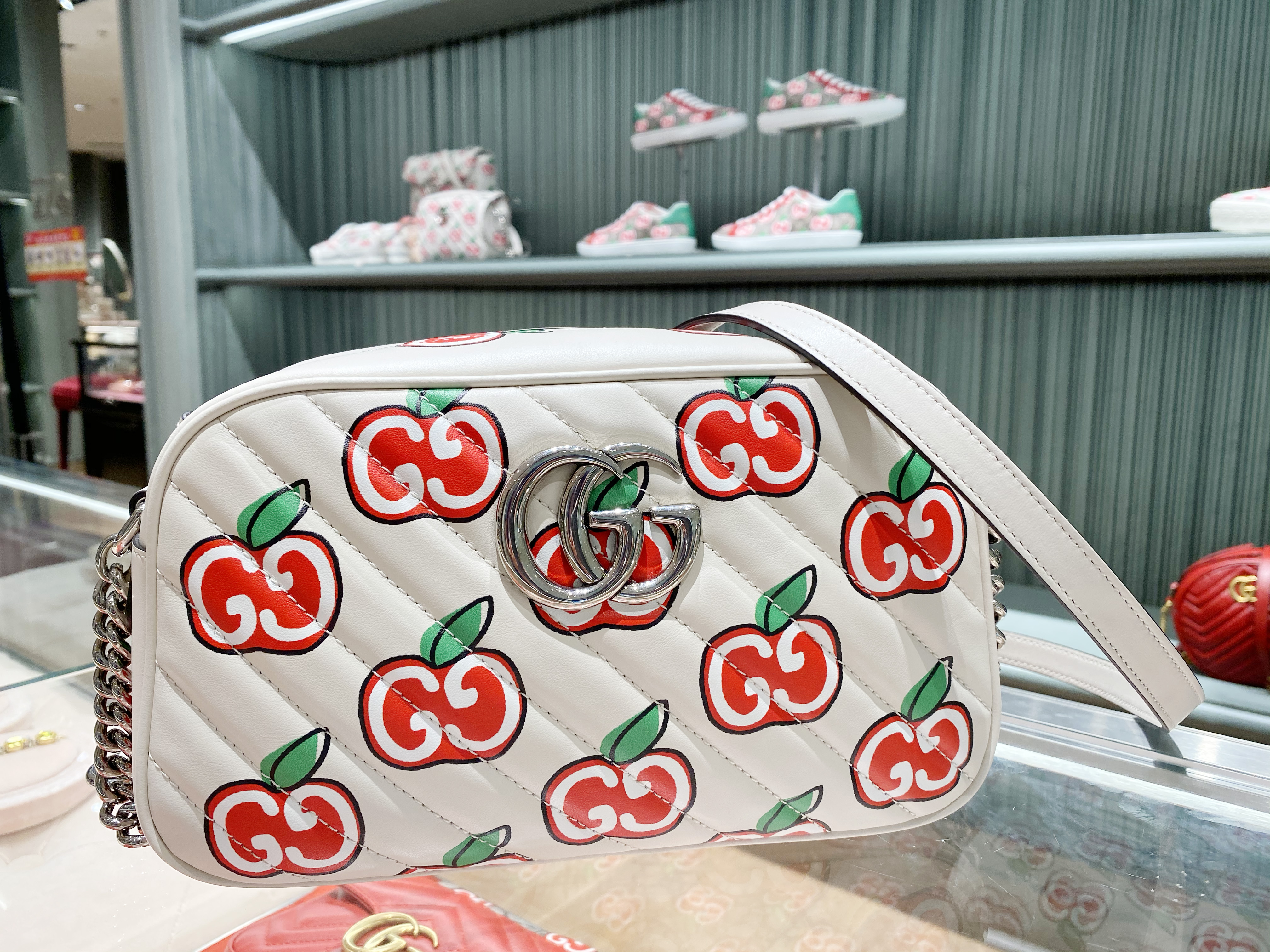 迪奥倾情呈献ladydior限时精品店,迪奥dioramour探店