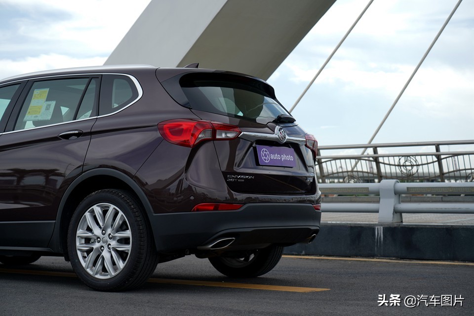 落地15万左右的suv别克昂科威,试别克gl8es陆尊豪华型