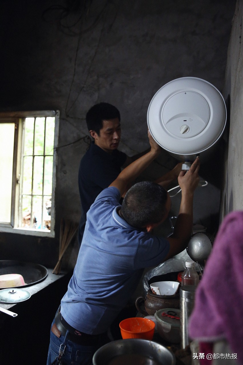 改造爱心小屋旁边的屋子,爱心小屋改造