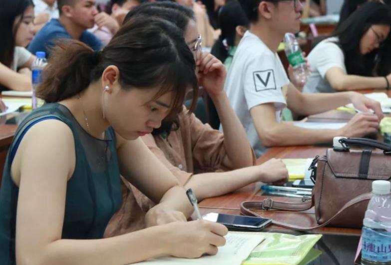 三支一扶报考条件和时间,考取三支一扶两年后能进编吗