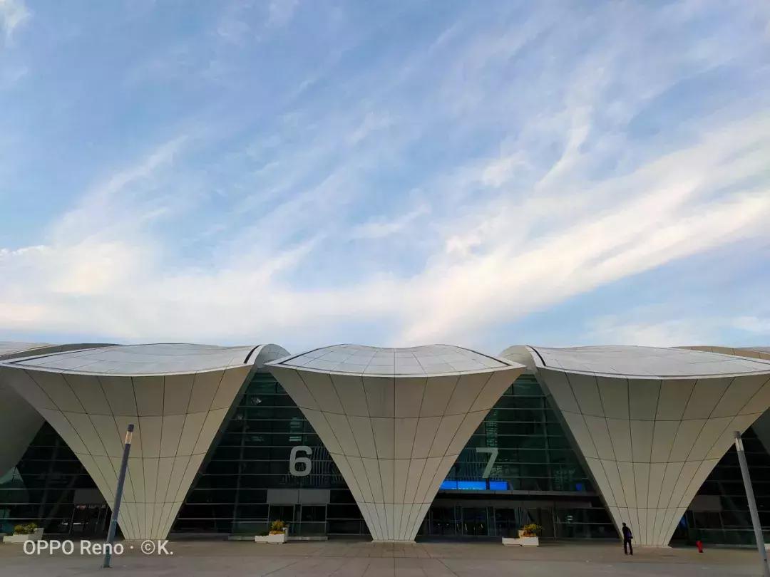 Opporeno和pro的区别,opporeno与renopro区别