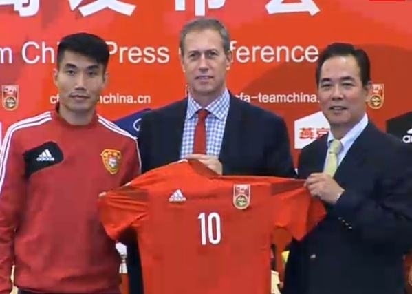 里皮唯一无法解决的问题,里皮抽雪茄完整视频