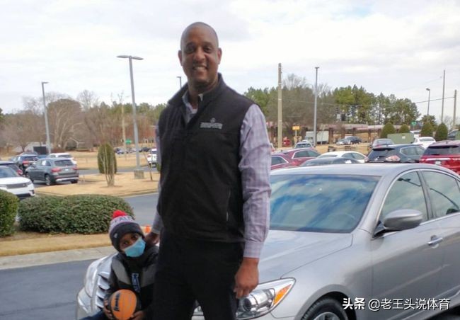 辽宁男篮曾经的外援詹姆斯,辽宁扣篮王詹姆斯