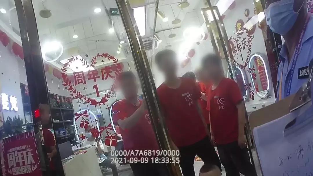 噪音扰民怎么解决警察来了不开门,噪音扰民最简单的解决办法