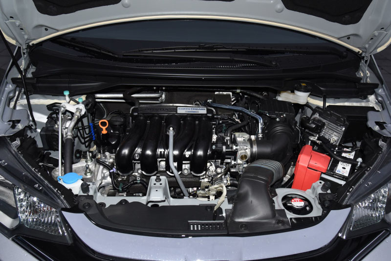 8万块的平民超跑买飞度不如选它,纯市区代步飞度到底值不值得买