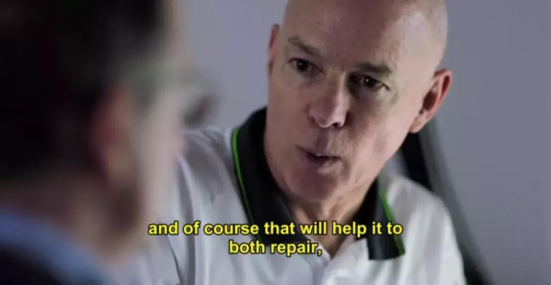 快走比跑步更毁膝盖,散步和跑步哪个更伤膝盖