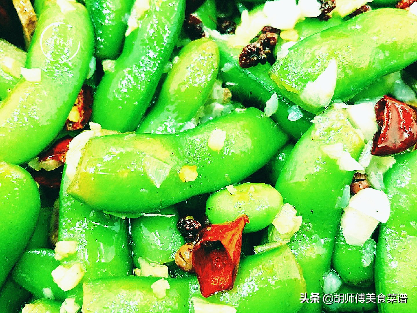 为啥酒店煮的毛豆翠绿又入味？56岁大厨说：煮之前，这2步不能少