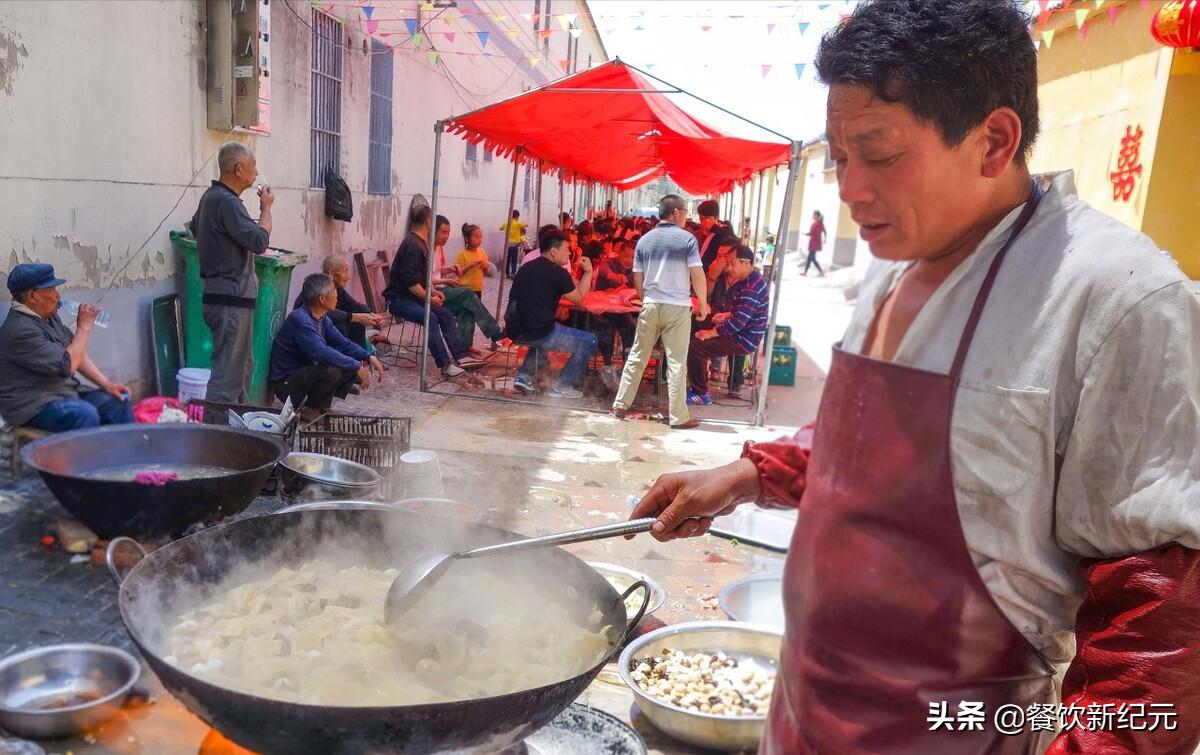 广西农村摆喜酒菜,参加广西农村婚礼酒席菜品很好吃