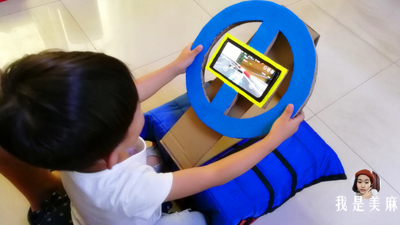 用纸箱给孩子做玩具简单的,爸爸用纸箱给孩子做玩具