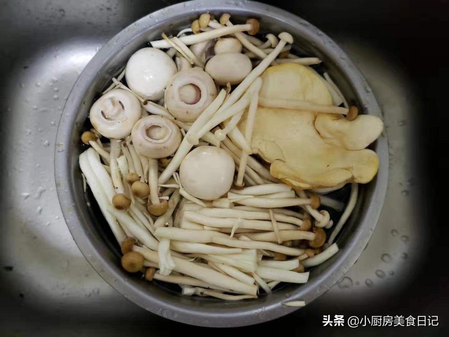 蘑菇好喝又营养的汤孩子喝,哪种蘑菇汤好喝有营养价值