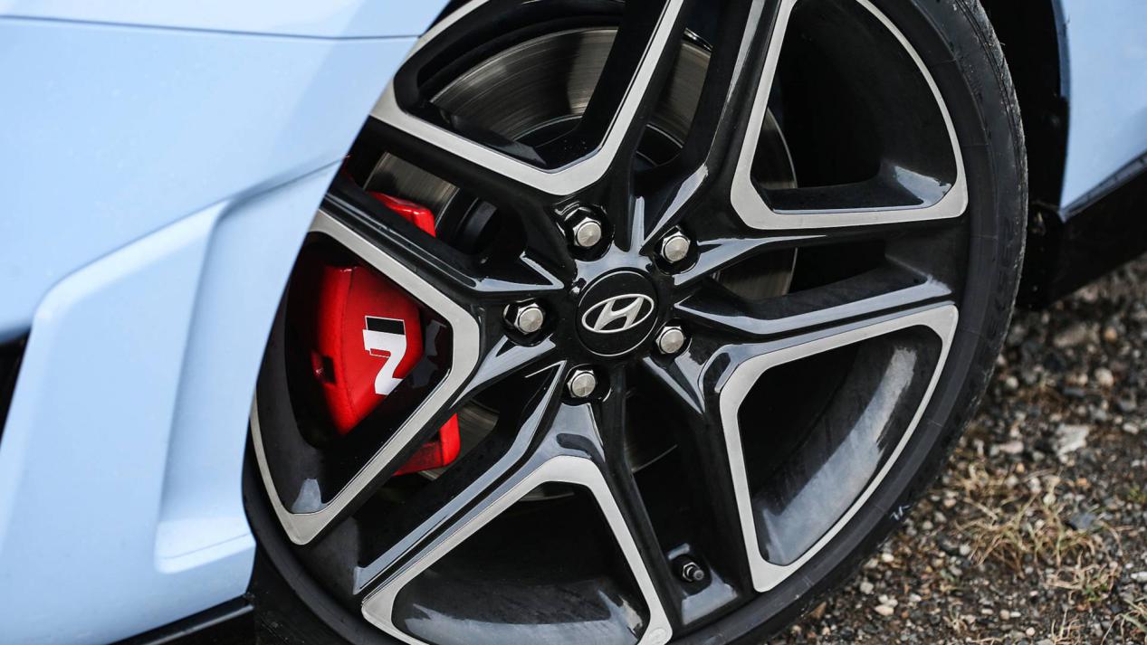 飞思vs高尔夫gti,飞思和高尔夫