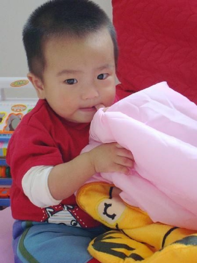 孩子特别依恋一件衣服,孩子对一件衣服依恋怎么办