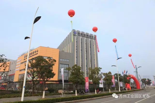 奥体中心周边拿地情况,奥体旁邻里中心