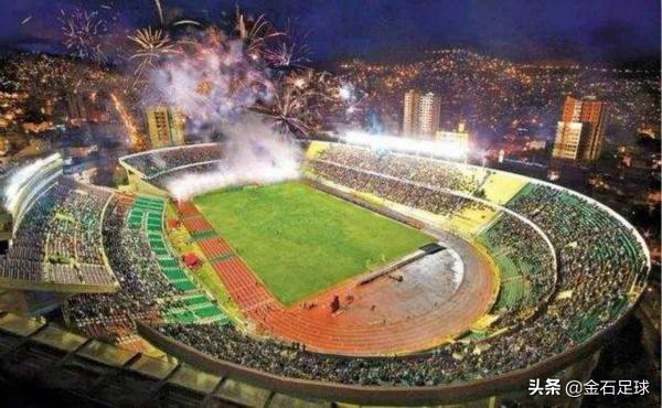 鍗佸ぇ榄旈涓诲満闇囨捈鍦洪潰,涓栫晫鍗佸ぇ瓒崇悆榄旈涓诲満