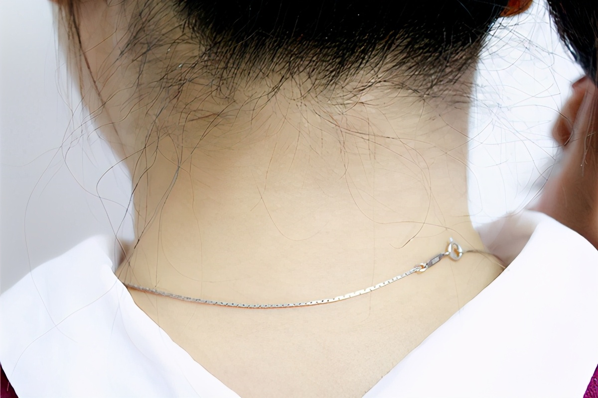 脖子上有小肉粒不处理可以吗,脖子上的透明小肉粒怎么去除