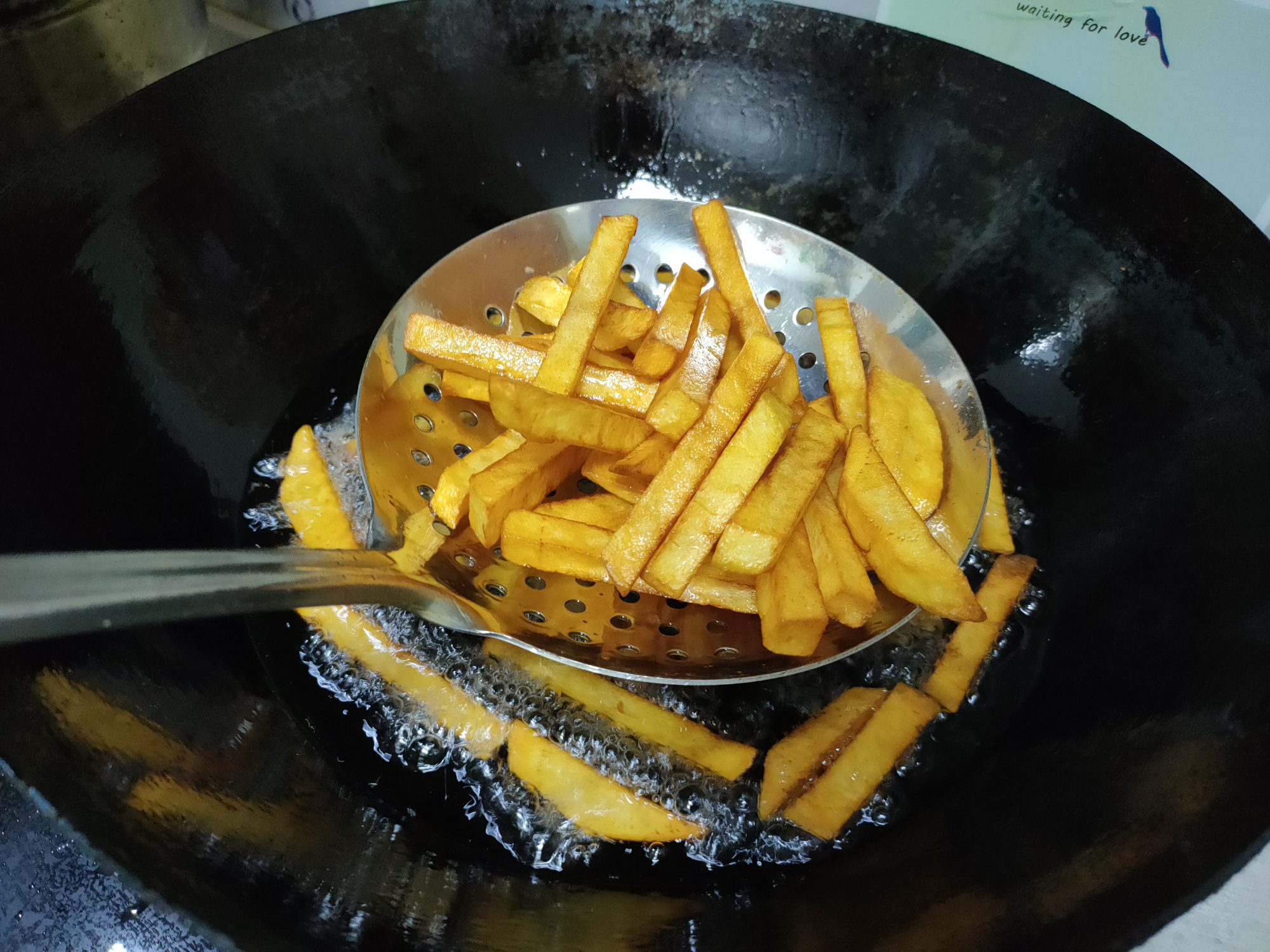 炸薯条需要先冷冻再焯水吗,炸薯条之前需要焯水吗