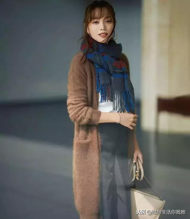 你穿“大衣+围巾”的样子，帅呆了！