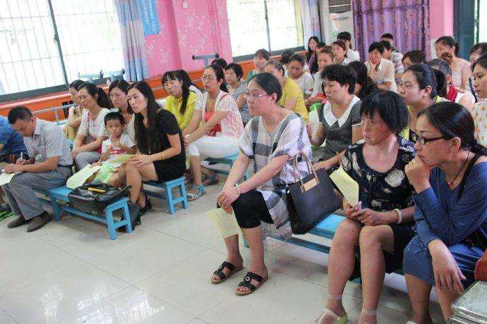 家长群让家长改昵称搞笑操作,家长改群名称踢出群聊搞笑