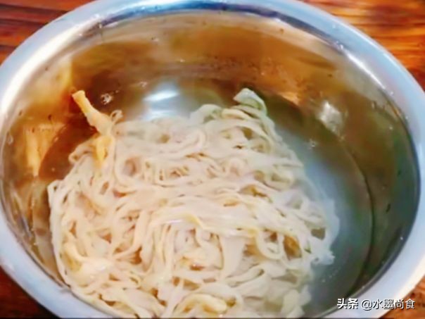 灌香肠注意事项,灌了香肠的正确晾晒方法