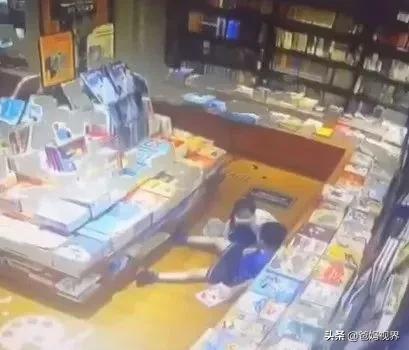 5岁女孩派出所自首是因为什么,被家长送去派出所自首的孩子