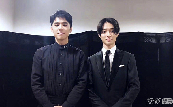 刘昊然和山崎贤人互动,刘昊然山崎贤人合照被赞破次元壁