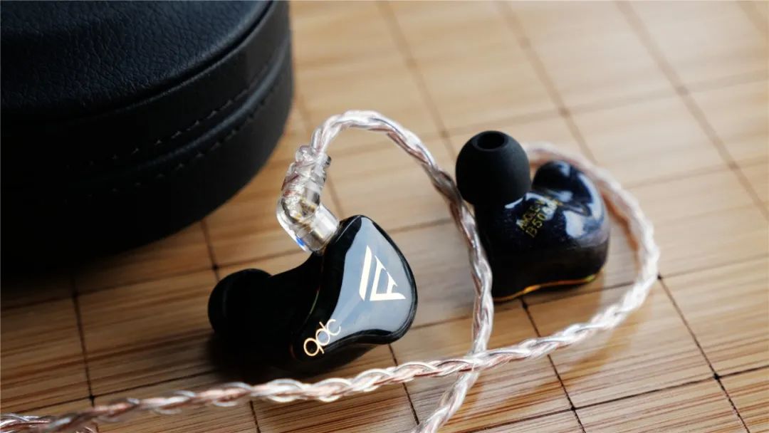 qdc变色龙v14评测,qdc发布最新旗舰变色龙v14