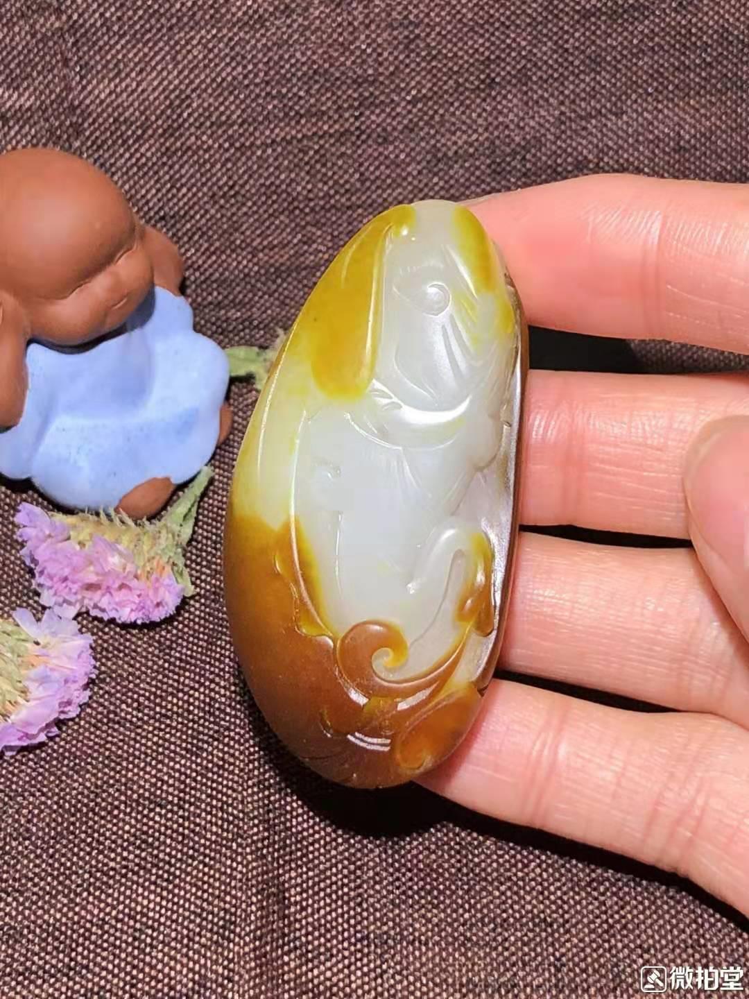 如何鉴别极具收藏价值的和田玉籽料？了解这些对您有帮助