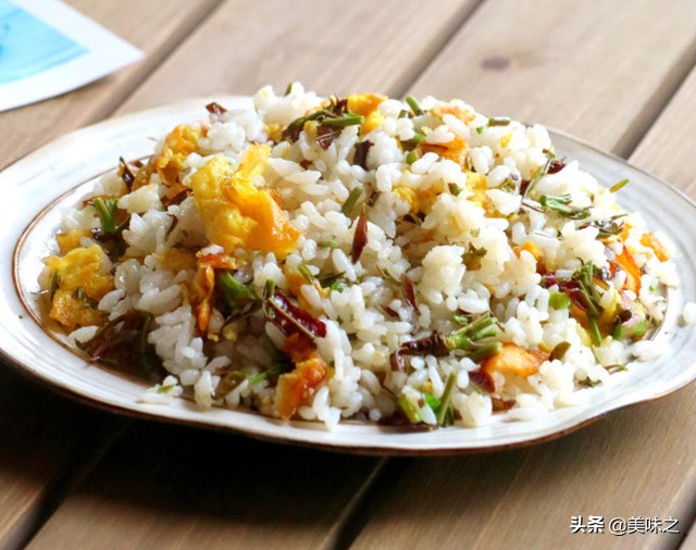 香椿芽怎么做好吃又简单家常做法,香椿芽的家常做法大全窍门