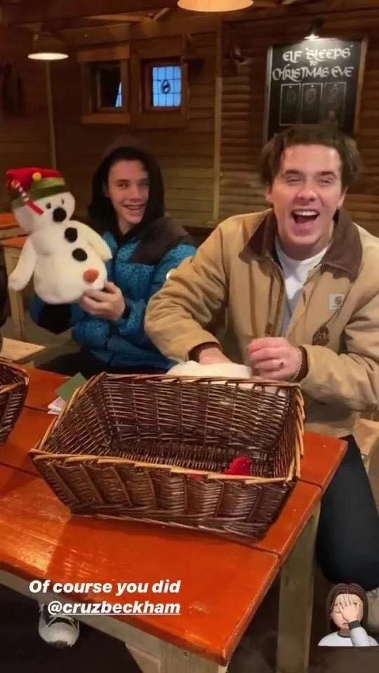 贝嫂单手抱小七,贝嫂庆生小七